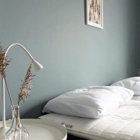 De La Gardie Park Vandrarhem Hostel Lidköping エクステリア 写真