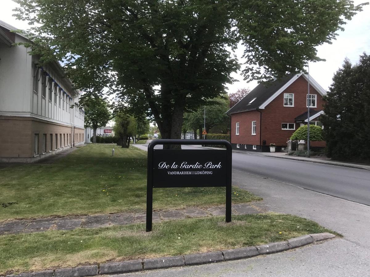 De La Gardie Park Vandrarhem Hostel Lidköping エクステリア 写真