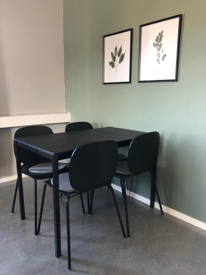 De La Gardie Park Vandrarhem Hostel Lidköping エクステリア 写真