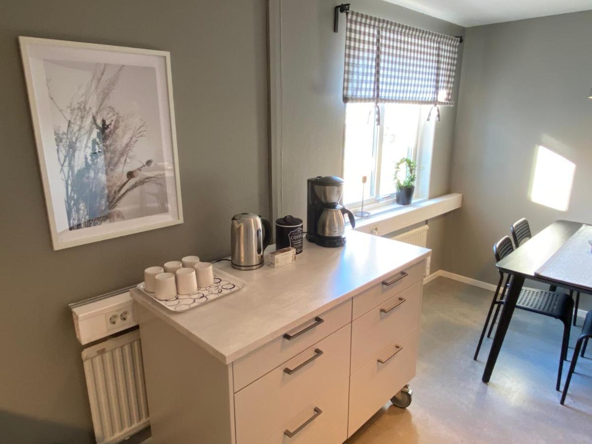 De La Gardie Park Vandrarhem Hostel Lidköping エクステリア 写真