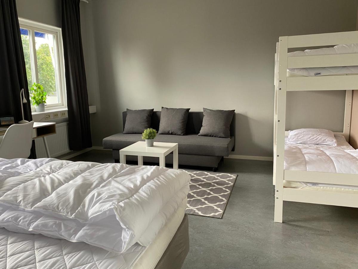 De La Gardie Park Vandrarhem Hostel Lidköping エクステリア 写真