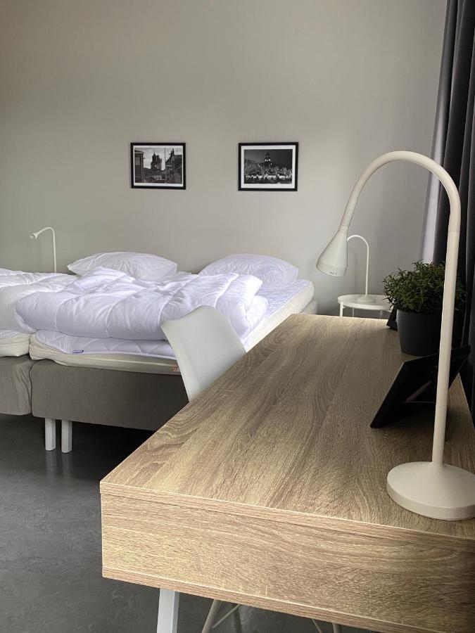 De La Gardie Park Vandrarhem Hostel Lidköping エクステリア 写真