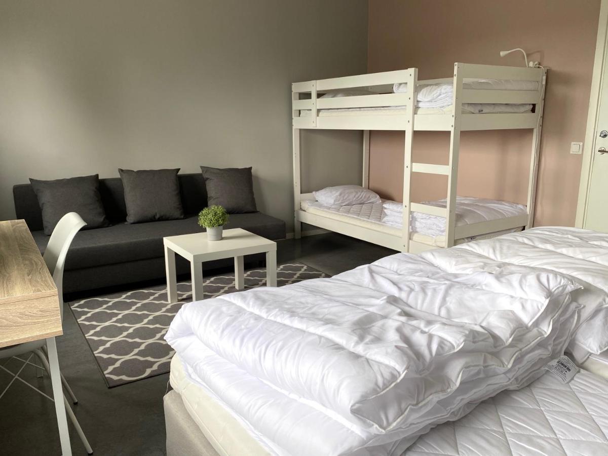 De La Gardie Park Vandrarhem Hostel Lidköping エクステリア 写真