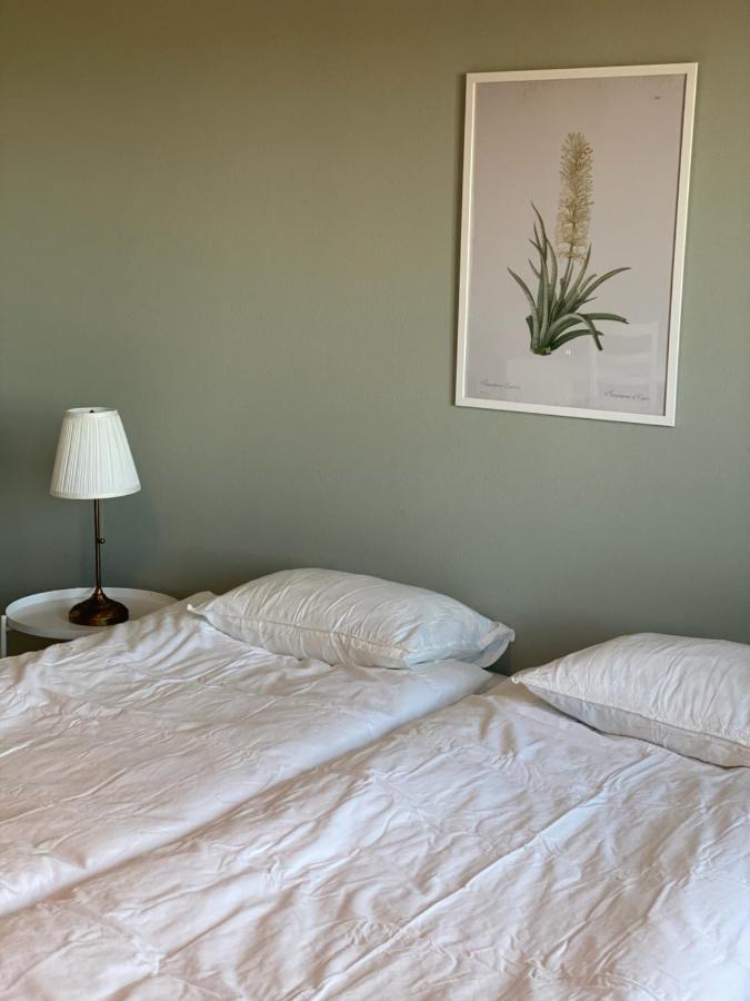 De La Gardie Park Vandrarhem Hostel Lidköping エクステリア 写真