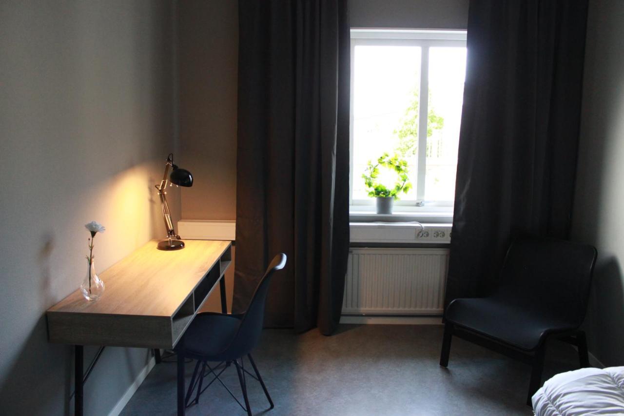 De La Gardie Park Vandrarhem Hostel Lidköping エクステリア 写真