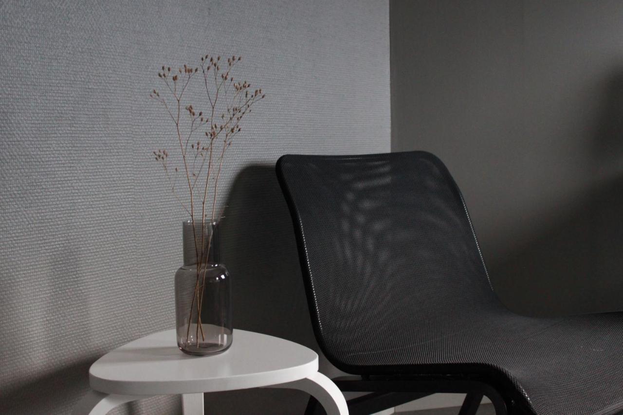 De La Gardie Park Vandrarhem Hostel Lidköping エクステリア 写真