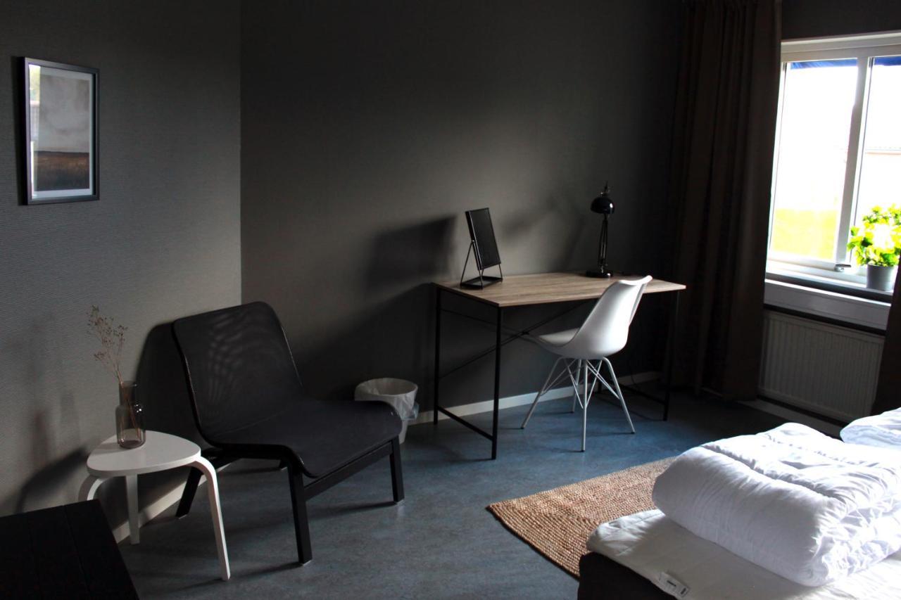 De La Gardie Park Vandrarhem Hostel Lidköping エクステリア 写真