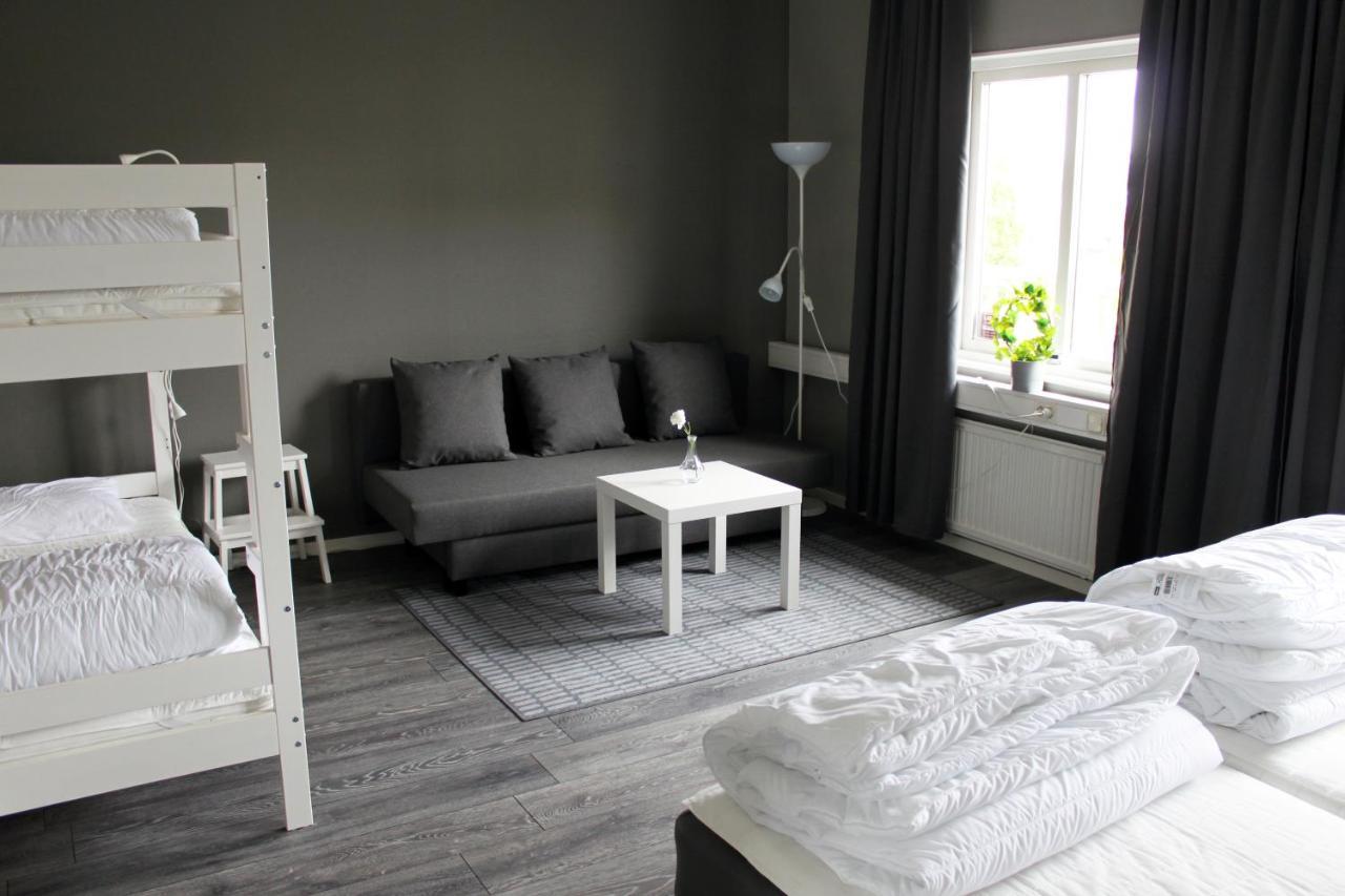 De La Gardie Park Vandrarhem Hostel Lidköping エクステリア 写真