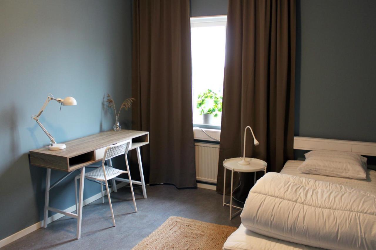 De La Gardie Park Vandrarhem Hostel Lidköping エクステリア 写真