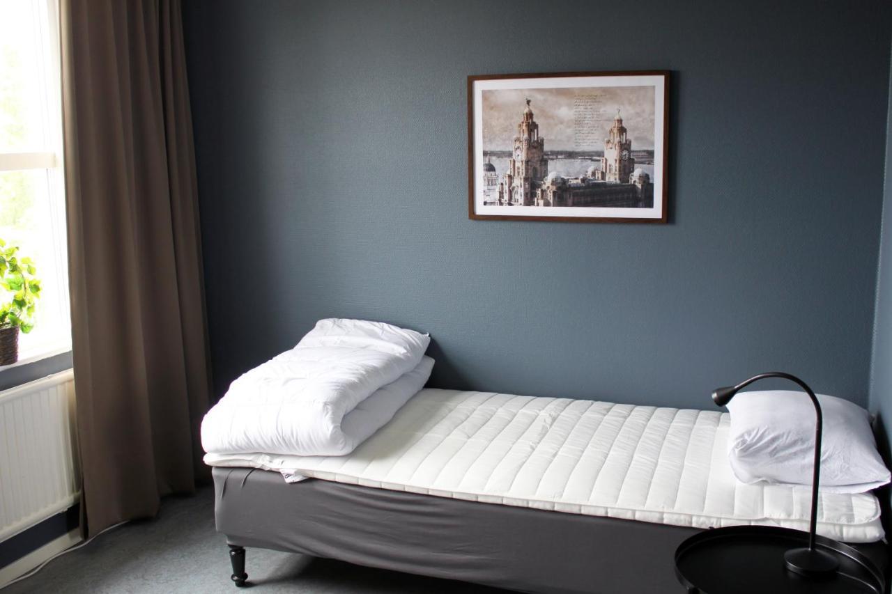 De La Gardie Park Vandrarhem Hostel Lidköping エクステリア 写真