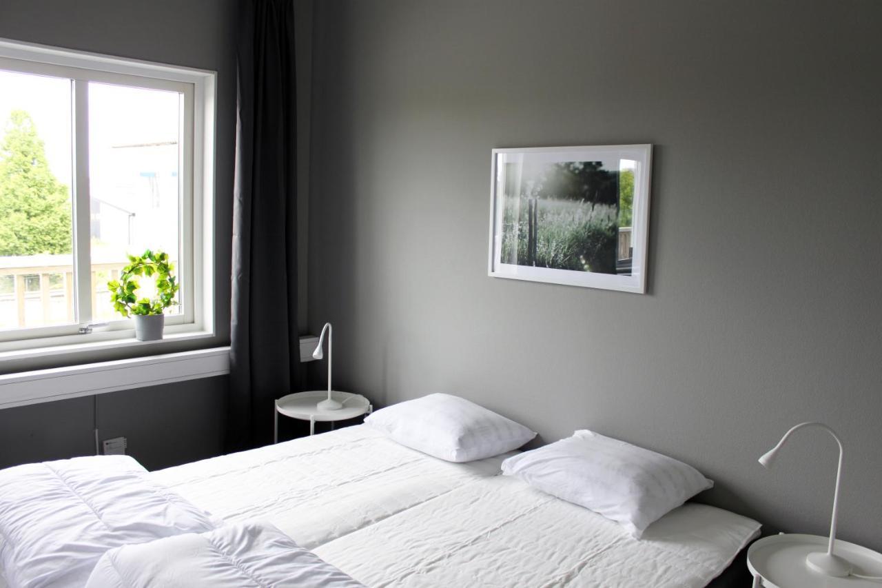 De La Gardie Park Vandrarhem Hostel Lidköping エクステリア 写真