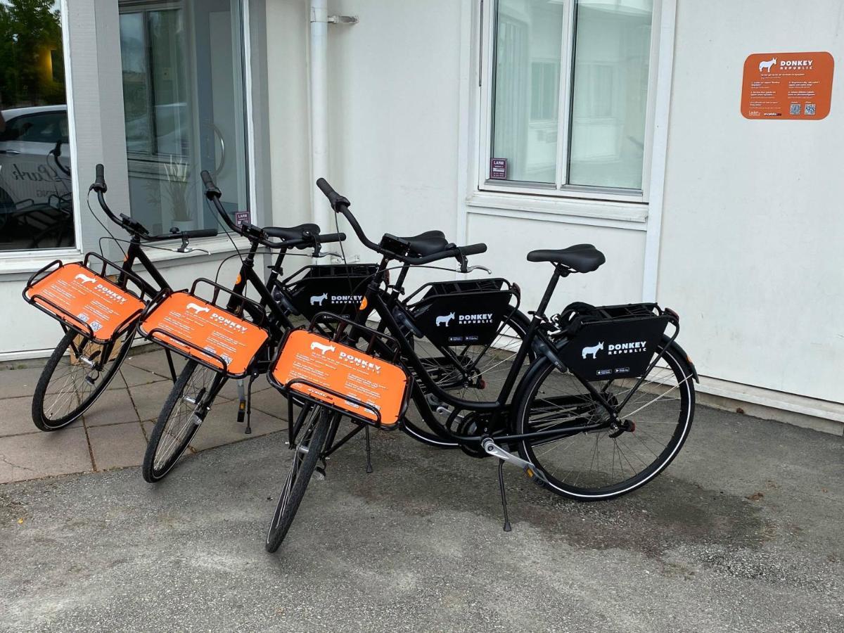 De La Gardie Park Vandrarhem Hostel Lidköping エクステリア 写真