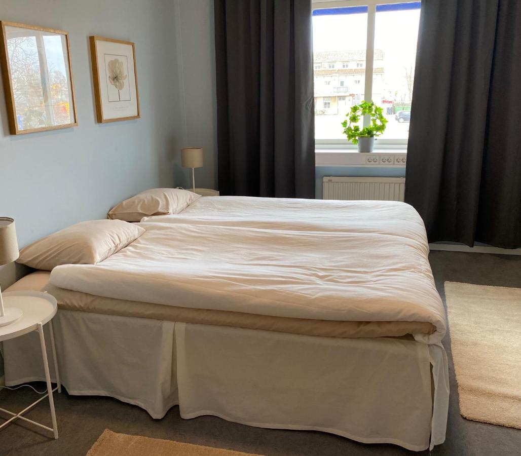 De La Gardie Park Vandrarhem Hostel Lidköping エクステリア 写真